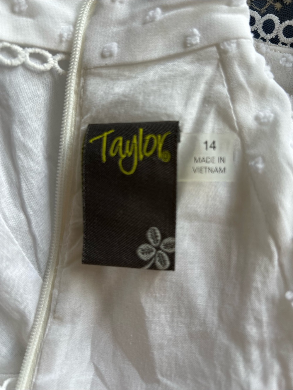 Taylor White Lace & Swiss Dot Kerchief Hem Halter Dress Size 14 - Picture 7 of 11